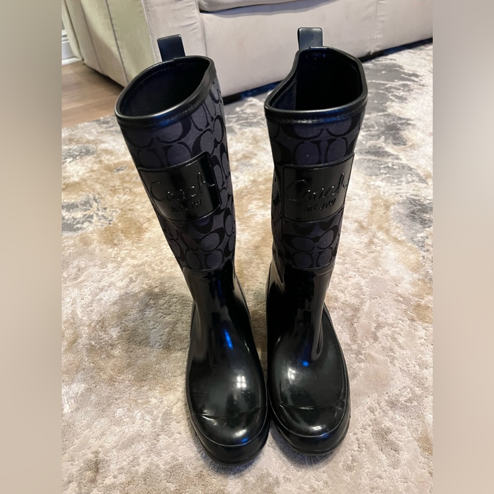 Coach rain boots Sz 8 gently used condition